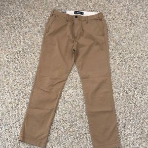 Hollister khaki pants, it’s w32 L32